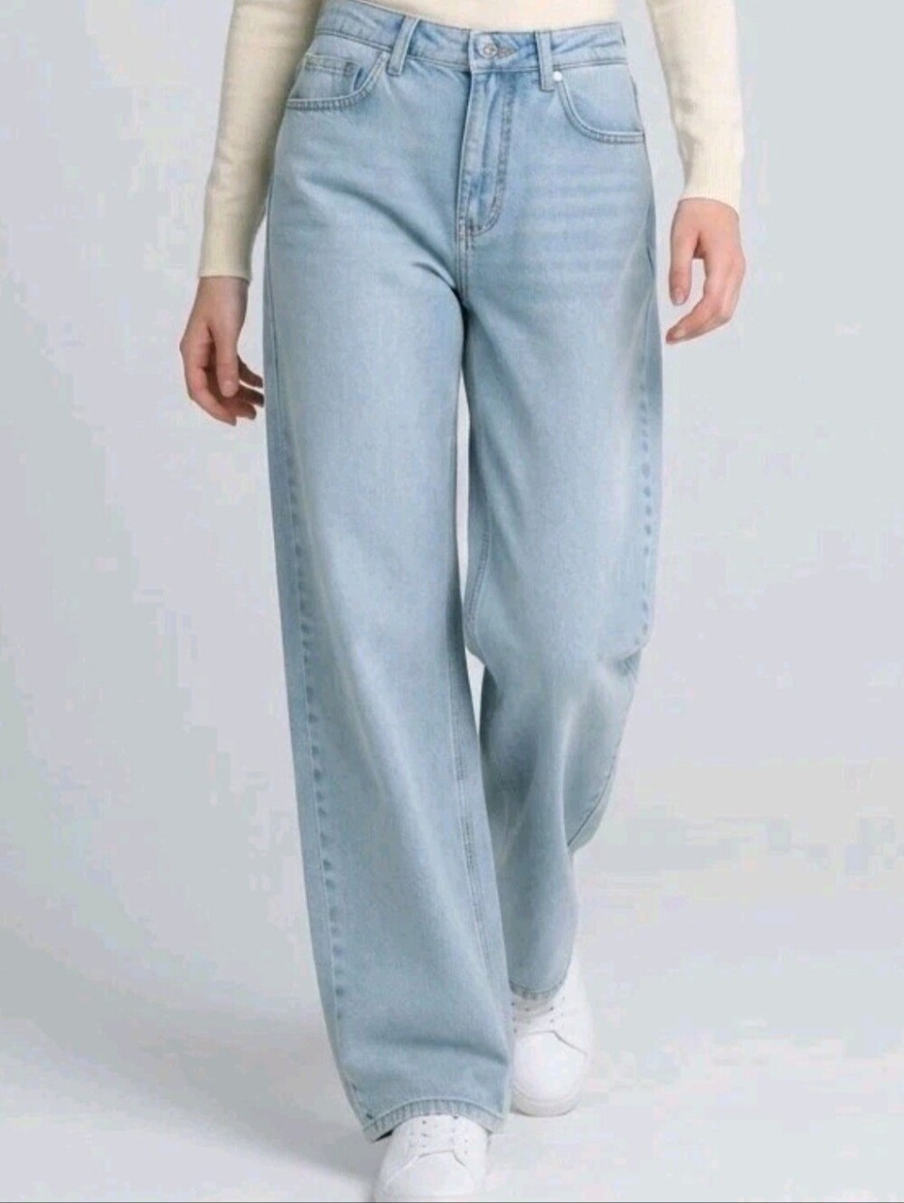 Zara Jeans Womens 2 Light Blue High Rise Baggy Barrel Leg Button Fly Skater